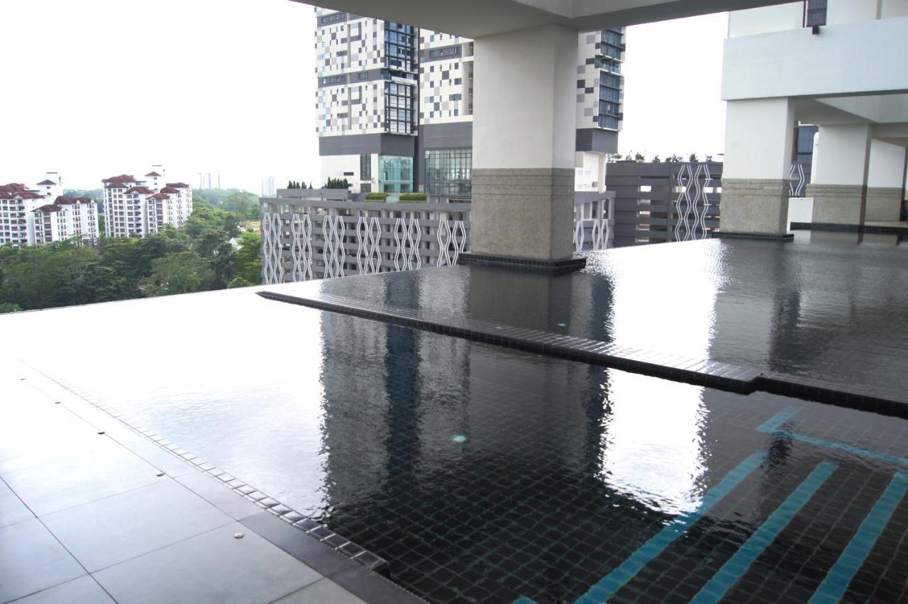 Twin Galaxy Suites By Iconic Bliss Johor Bahru Exterior foto