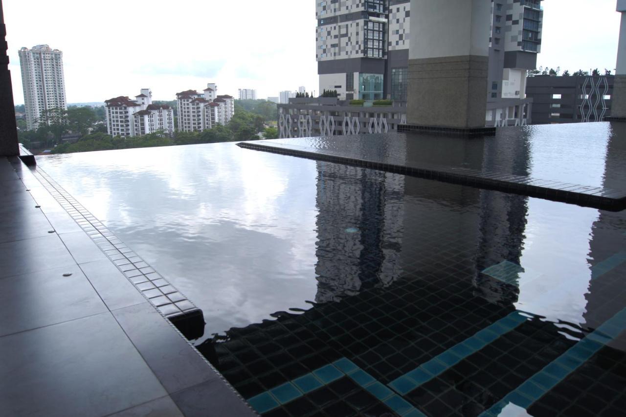 Twin Galaxy Suites By Iconic Bliss Johor Bahru Exterior foto