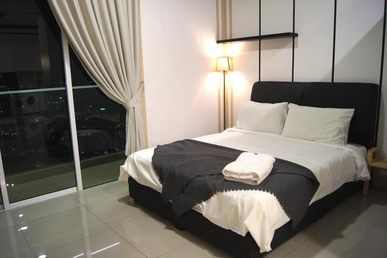 Twin Galaxy Suites By Iconic Bliss Johor Bahru Exterior foto